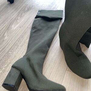 Boots dark olive green
